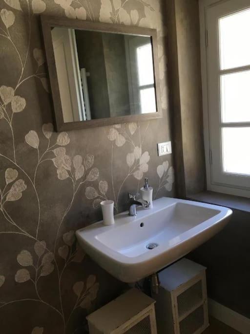 Appartamento Di Charme A Due Passi Dalla Stazione Флоренция Екстериор снимка
